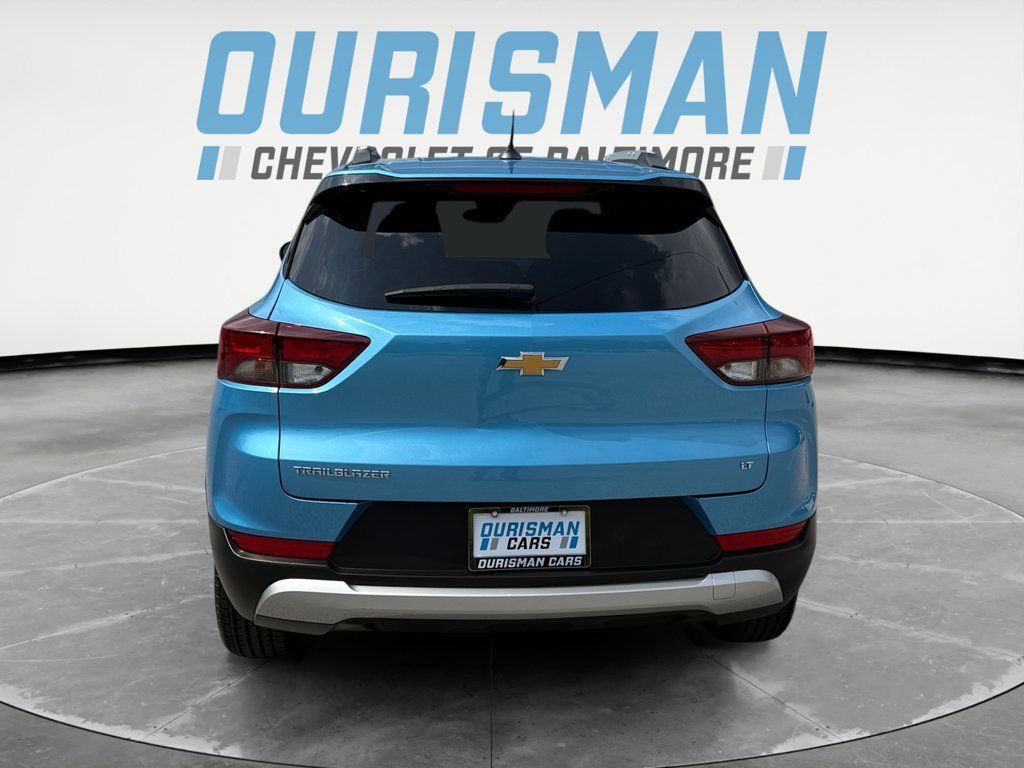Used 2025 Chevrolet TrailBlazer LT FWD image 5