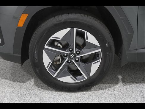 Certified 2025 Hyundai Tucson SEL AWD/4WD image 23