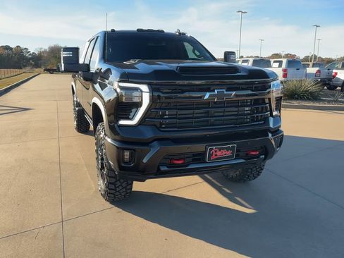 New 2026 Chevrolet Silverado 2500 LTZ image 2