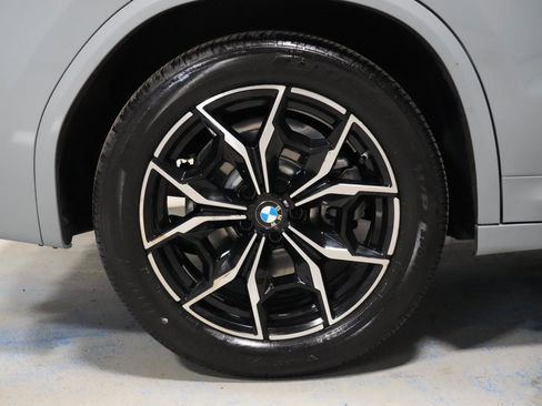 Used 2024 BMW X3 xDrive30i w/ Premium Package image 40