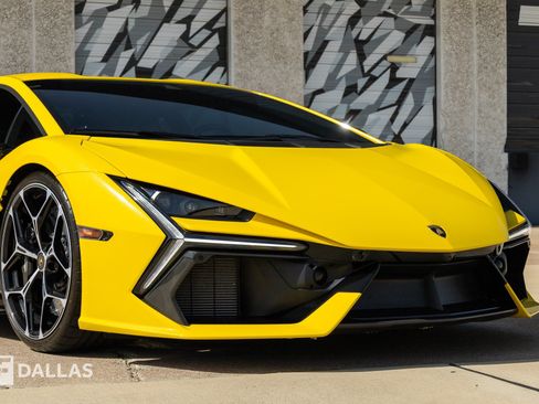 Used 2024 Lamborghini Revuelto AWD/4WD image 2