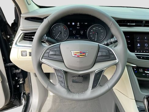 New 2026 Cadillac XT5 Premium Luxury w/ Driver Assist Package AWD/4WD image 17
