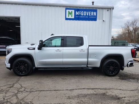 Used 2022 GMC Sierra 1500 Elevation w/ Preferred Package AWD/4WD image 2