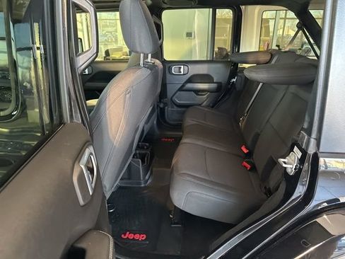 Used 2021 Jeep Wrangler Unlimited Sahara w/ Uconnect 4C Nav & Sound Group AWD/4WD image 14