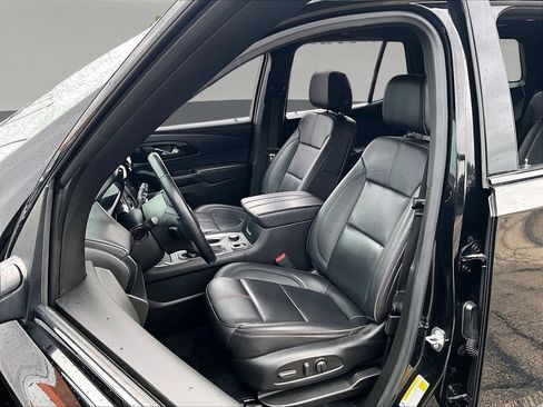 Used 2023 Chevrolet Traverse RS AWD/4WD image 24