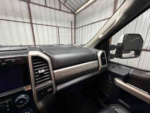 Used 2020 Ford F250 Lariat w/ FX4 Off-Road Package AWD/4WD image 19