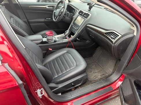 Used 2014 Ford Fusion SE w/ Equipment Group 502A FWD image 4