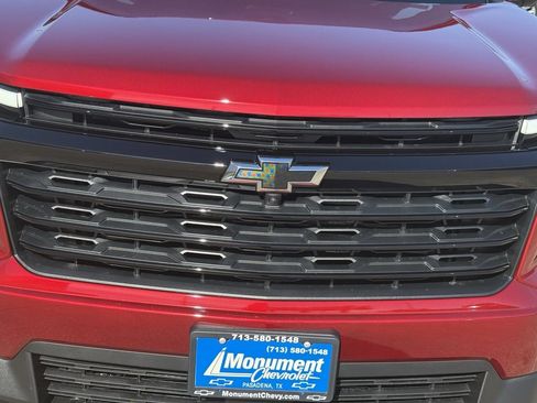 New 2026 Chevrolet Traverse LT w/ Midnight/Sport Edition image 4