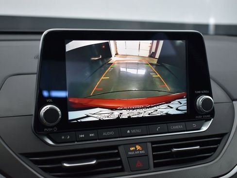 New 2025 Nissan Altima 2.5 SR image 16