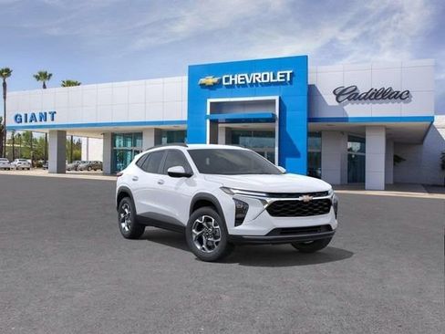 New 2026 Chevrolet Trax LT w/ Driver Confidence Package FWD image 9