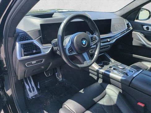 Used 2023 BMW X7 xDrive40i w/ M Sport Package AWD/4WD image 10