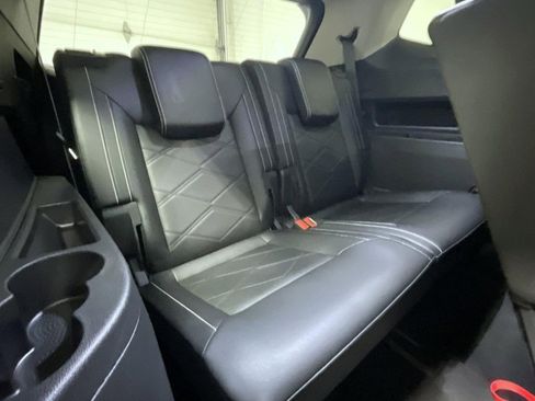 Used 2025 Volkswagen Atlas SE AWD/4WD image 20
