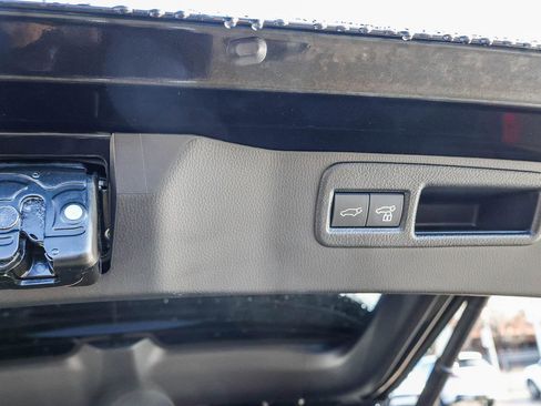 Used 2021 Toyota Venza Limited w/ Advanced Technology Package image 26