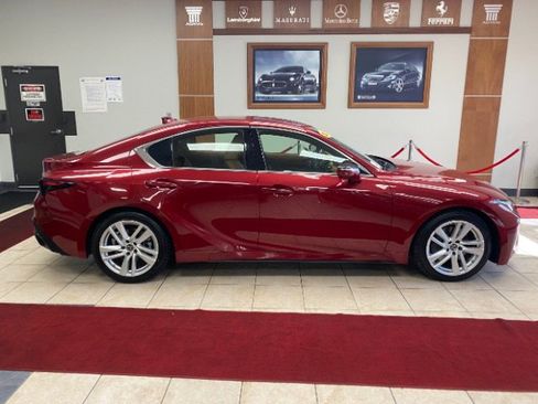 Used 2022 Lexus IS 300 image 8