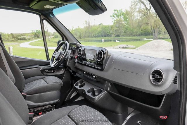 Used 2023 Mercedes-Benz Sprinter 2500 image 47