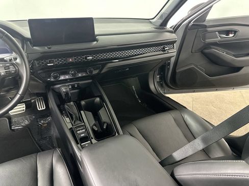 Used 2024 Honda Accord Sport image 19