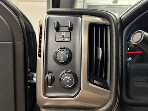 Used 2017 GMC Sierra 3500 Denali w/ Duramax Plus Package image 32