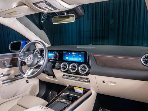 Certified 2025 Mercedes-Benz GLA 250 image 13