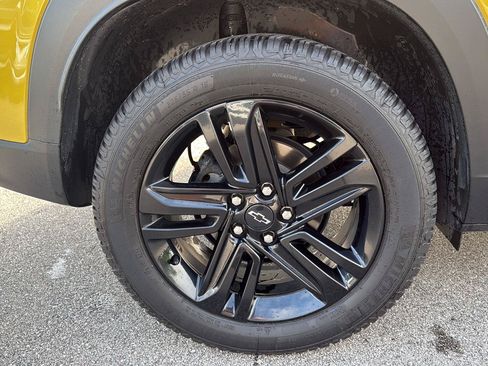 Used 2024 Chevrolet Trax ACTIV w/ Sunroof Package FWD image 13