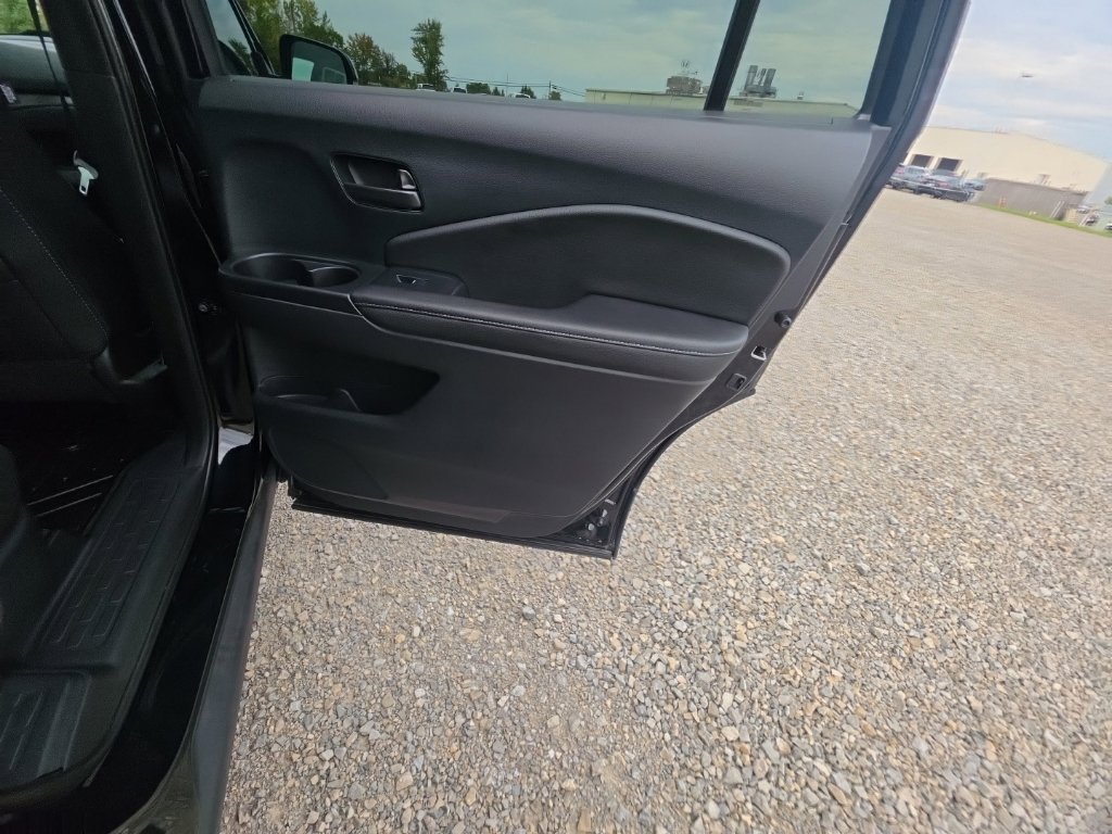 Certified 2024 Honda Passport EX-L image 31