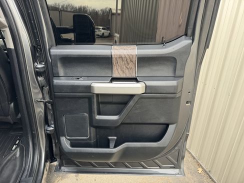 Used 2019 Ford F250 Lariat w/ Chrome Package image 35