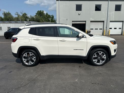 Used 2019 Jeep Compass Limited FWD image 2