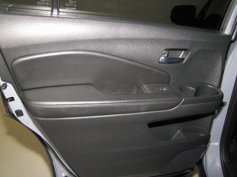 Certified 2022 Honda Pilot Sport image 13