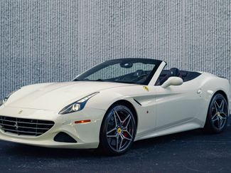 Used 2017 Ferrari California T RWD video 1