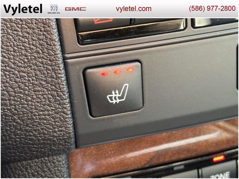 Used 2013 Mercedes-Benz E 350 4MATIC Sedan image 30