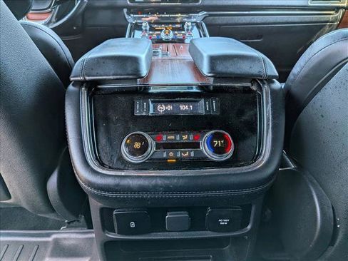Used 2021 Lincoln Navigator L Reserve image 19