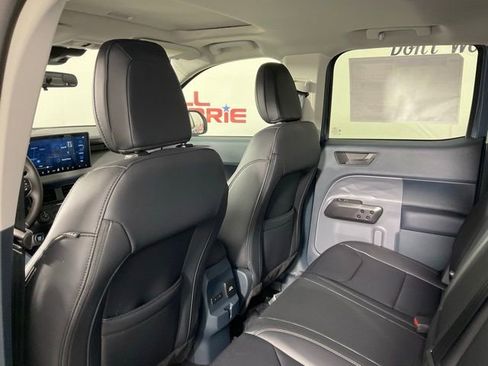 New 2025 Ford Maverick Lariat w/ Black Appearance Package image 15