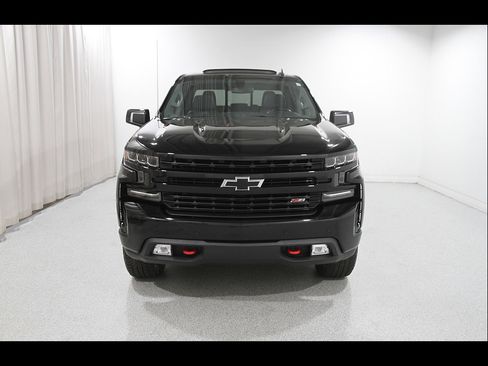 Used 2021 Chevrolet Silverado 1500 LT Trail Boss w/ Convenience Package II AWD/4WD image 2
