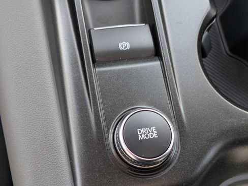 Used 2025 Ford Explorer Active RWD image 28