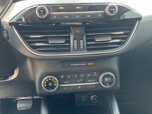 Used 2020 Ford Escape SEL FWD image 12