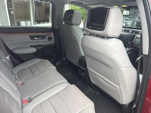 Used 2022 Honda CR-V Touring image 31