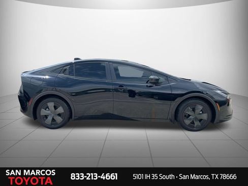 Used 2026 Toyota Prius Plug-In Hybrid FWD image 6