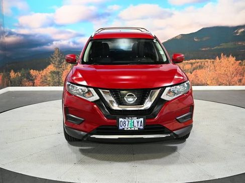 Used 2017 Nissan Rogue SV AWD/4WD image 2