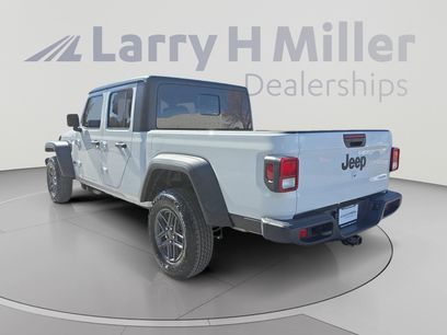 New 2026 Jeep Gladiator Sport