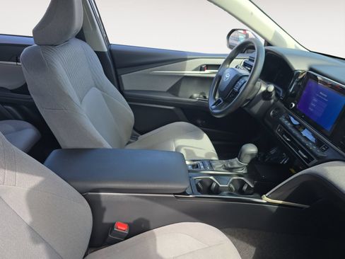 Used 2025 Toyota Camry LE FWD image 15