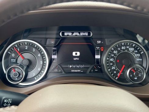 Certified 2022 RAM 1500 Laramie image 33