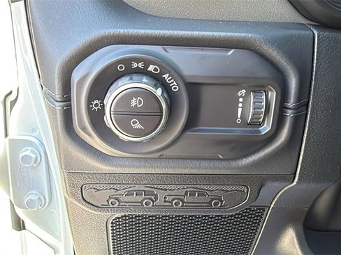 New 2026 Jeep Gladiator Mojave image 18