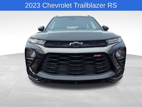 Used 2023 Chevrolet TrailBlazer RS w/ Convenience Package image 9