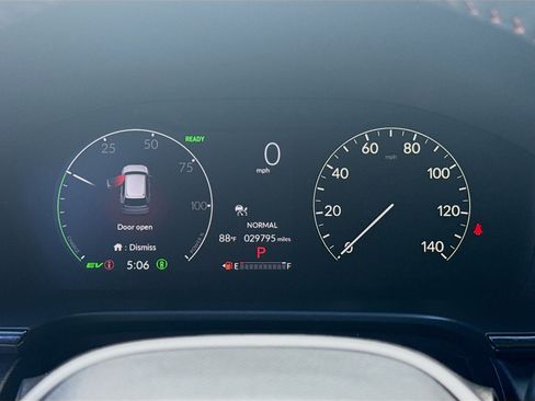 Used 2024 Honda CR-V Sport image 11