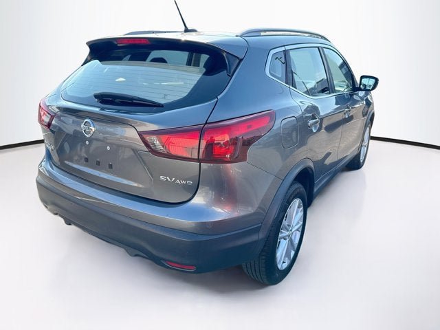 Used 2018 Nissan Rogue Sport SV AWD/4WD image 5