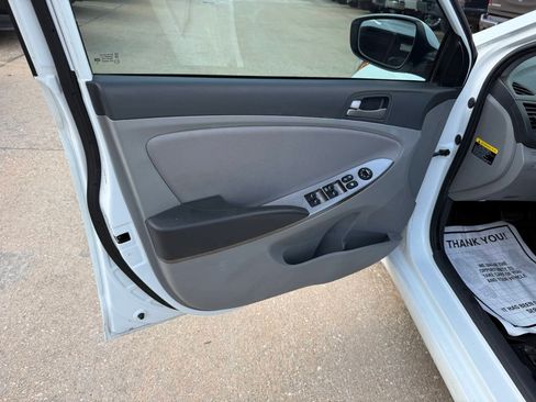 Used 2017 Hyundai Accent SE FWD image 8