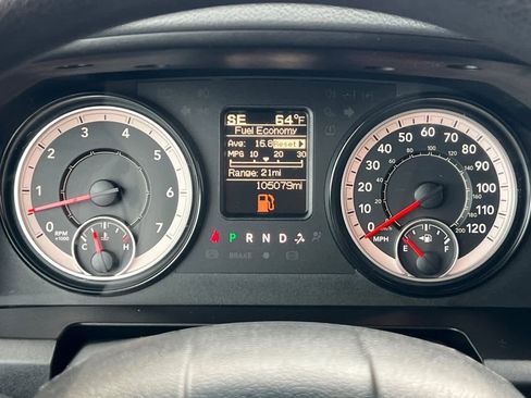 Used 2017 RAM 1500 Express image 29