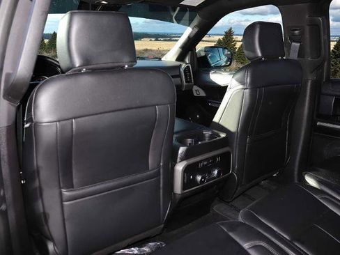 Certified 2019 Ford Expedition XLT w/ Equipment Group 201A image 17