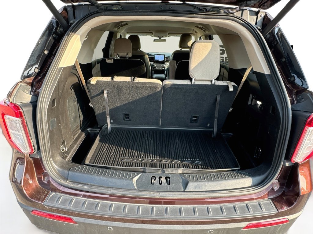 Used 2020 Ford Explorer XLT w/ Comfort Package RWD image 31