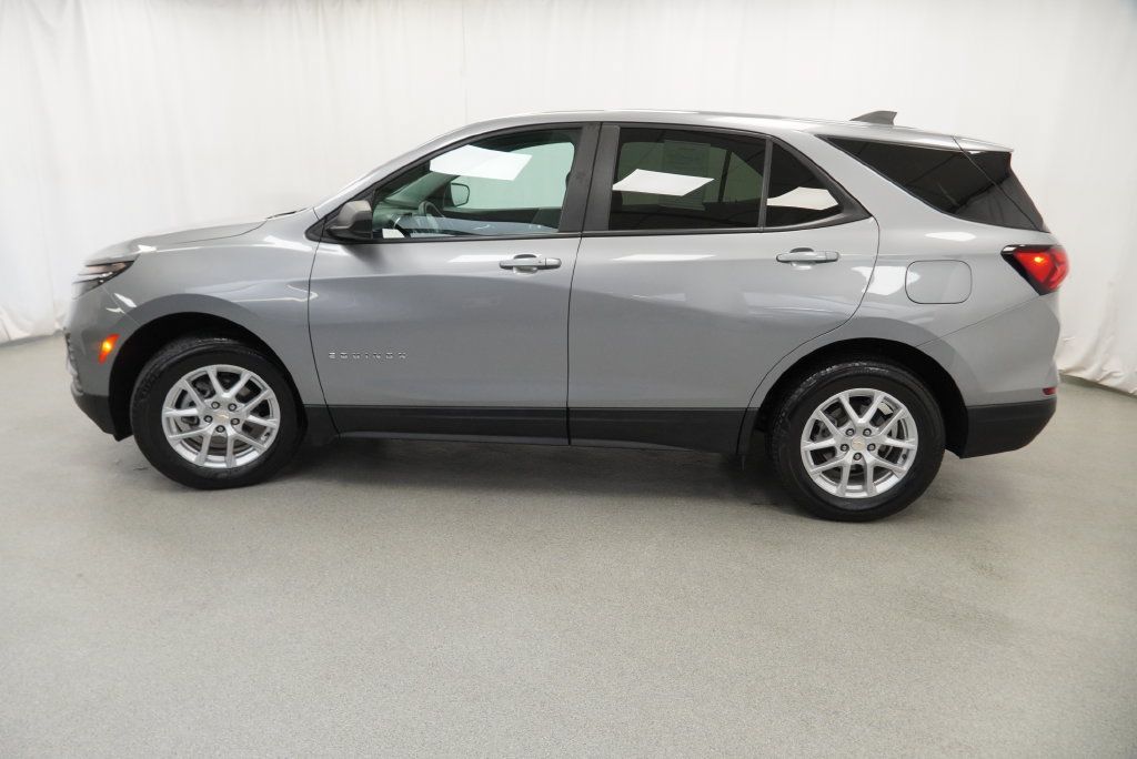 Certified 2024 Chevrolet Equinox LS w/ LS Convenience Package AWD/4WD image 18