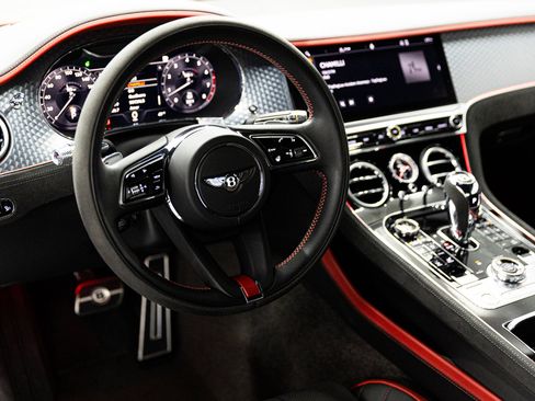 Used 2024 Bentley Continental GT Speed image 21